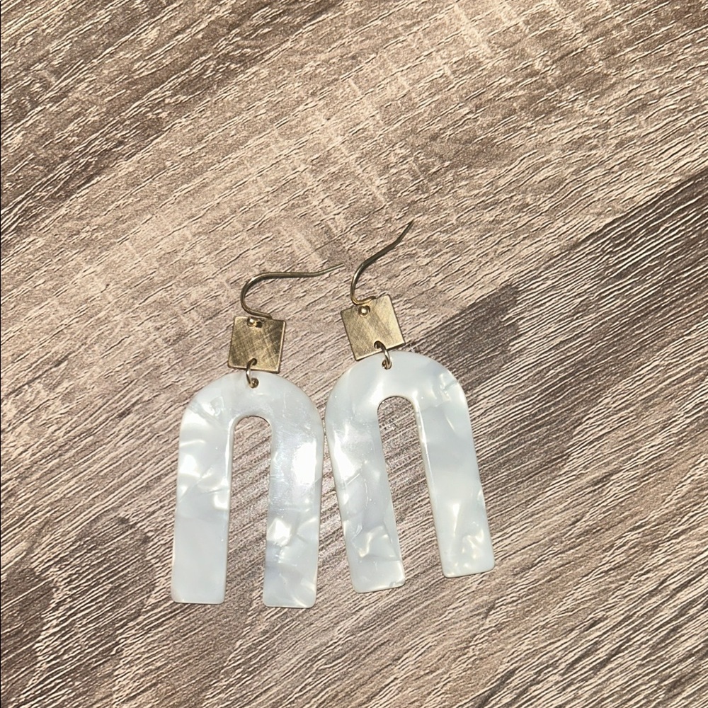 Elegant Gold and White Earrings